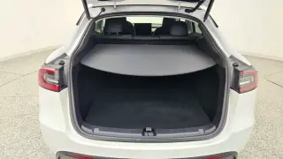 Tesla Model Y 2023 AWD 4dr Crossover