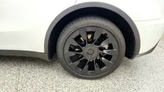 Tesla Model Y 2023 AWD 4dr Crossover