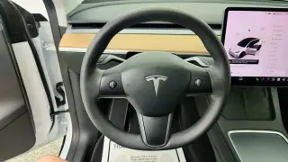 Tesla Model Y 2023 AWD 4dr Crossover