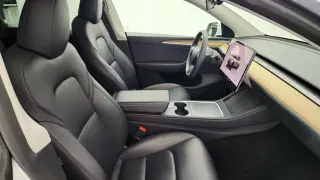 Tesla Model Y 2023 AWD 4dr Crossover