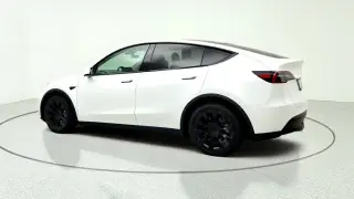 Tesla Model Y 2023 AWD 4dr Crossover