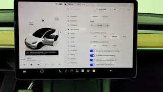Tesla Model Y 2023 AWD 4dr Crossover