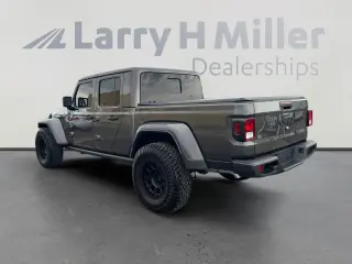 Jeep Gladiator 2025 4x4 Sport 4dr Crew Cab 5.0 ft. SB