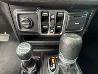 Jeep Gladiator 2025 4x4 Sport 4dr Crew Cab 5.0 ft. SB