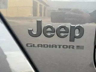 Jeep Gladiator 2025 4x4 Sport 4dr Crew Cab 5.0 ft. SB