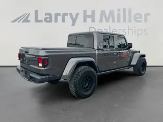 Jeep Gladiator 2025 4x4 Sport 4dr Crew Cab 5.0 ft. SB