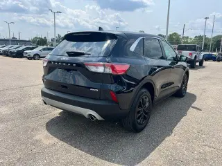 Ford Escape 2021 AWD SE 4dr SUV