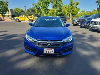Honda Civic 2017 LX 4dr Sedan CVT