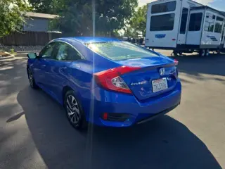 Honda Civic 2017 LX 4dr Sedan CVT
