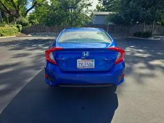 Honda Civic 2017 LX 4dr Sedan CVT