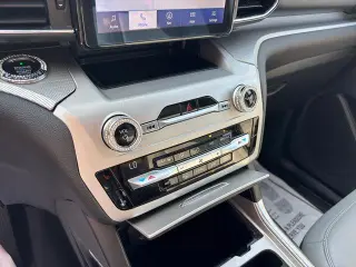 Ford Explorer 2021 AWD XLT 4dr SUV