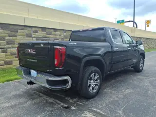 GMC Sierra 1500 2025 4x4 SLT 4dr Crew Cab 5.8 ft. SB