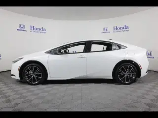 Toyota Prius 2024 XLE 4dr Hatchback
