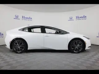 Toyota Prius 2024 XLE 4dr Hatchback
