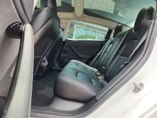 Tesla Model 3 2018 AWD Performance 4dr Fastback