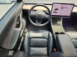 Tesla Model 3 2018 AWD Performance 4dr Fastback