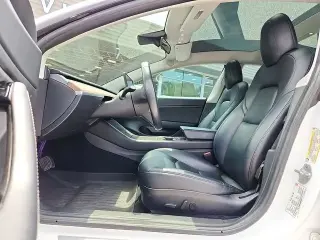 Tesla Model 3 2018 AWD Performance 4dr Fastback