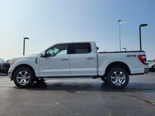 Ford F-150 2022 4x4 Lariat 4dr SuperCrew 6.5 ft. SB