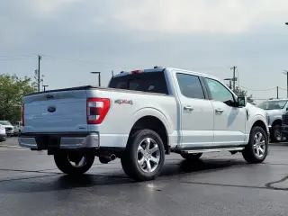 Ford F-150 2022 4x4 Lariat 4dr SuperCrew 6.5 ft. SB