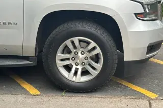 Chevrolet Suburban 2019 4x4 LT 4dr SUV