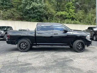 Ram 1500 2014 4x4 Express 4dr Crew Cab 5.5 ft. SB Pickup