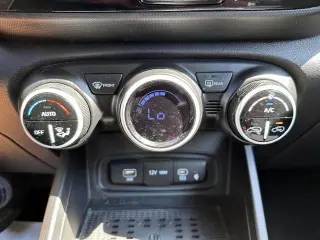 Hyundai VENUE 2023 Limited 4dr Crossover
