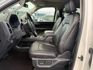 Ford Expedition MAX 2021 4x4 Platinum 4dr SUV