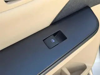 Toyota Camry 2017 XLE 4dr Sedan