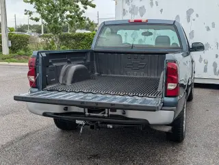 Chevrolet Silverado 1500 Classic 2007 Work Truck 2 puertas Cabina Regular 6.5 pies SB