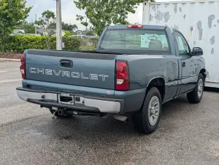 Chevrolet Silverado 1500 Classic 2007 Work Truck 2 puertas Cabina Regular 6.5 pies SB