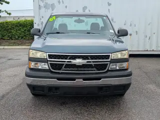 Chevrolet Silverado 1500 Classic 2007 Work Truck 2 puertas Cabina Regular 6.5 pies SB
