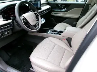 Lincoln Corsair 2024 AWD Premiere 4dr SUV