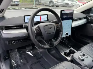 Ford Mustang Mach-E 2023 AWD California Route 1 4dr SUV