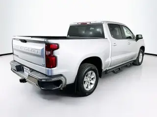 Chevrolet Silverado 1500 2020 4x2 LT 4 puertas Cabina Crew 5.8 pies. SB