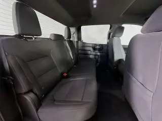 Chevrolet Silverado 1500 2020 4x2 LT 4 puertas Cabina Crew 5.8 pies. SB
