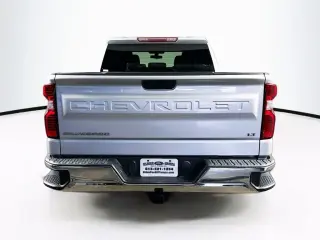 Chevrolet Silverado 1500 2020 4x2 LT 4 puertas Cabina Crew 5.8 pies. SB