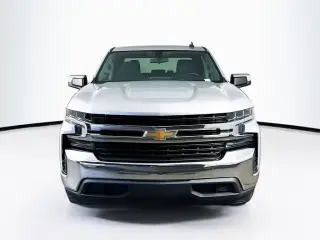 Chevrolet Silverado 1500 2020 4x2 LT 4 puertas Cabina Crew 5.8 pies. SB