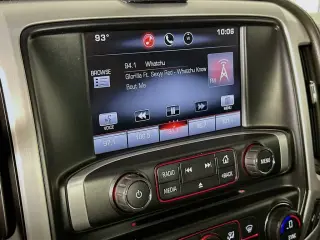 GMC Sierra 1500 2015 4x4 SLT 4 puertas Cabina Crew 5.8 pies. SB