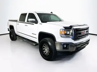 GMC Sierra 1500 2015 4x4 SLT 4 puertas Cabina Crew 5.8 pies. SB