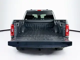 Ford F-150 2022 4x2 XLT 4 puertas SuperCrew 6.5 pies. SB