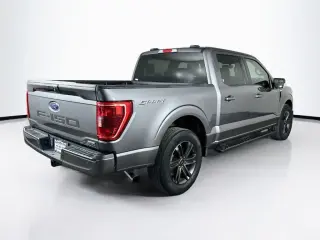 Ford F-150 2022 4x2 XLT 4 puertas SuperCrew 6.5 pies. SB