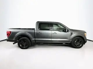 Ford F-150 2022 4x2 XLT 4 puertas SuperCrew 6.5 pies. SB