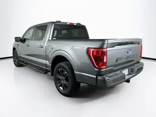 Ford F-150 2022 4x2 XLT 4 puertas SuperCrew 6.5 pies. SB