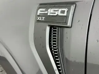 Ford F-150 2022 4x2 XLT 4 puertas SuperCrew 6.5 pies. SB