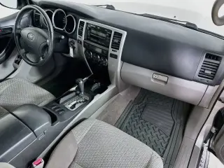 Toyota 4Runner 2007 SR5 4 puertas SUV V6