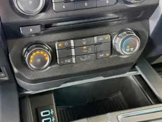 Ford F-150 2018 4x4 Lariat 4dr SuperCrew 5.5 ft. SB