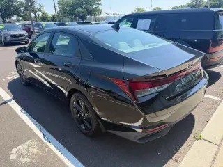 Hyundai ELANTRA 2023 SEL 4 puertas Sedan