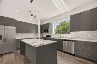 Propiedad en alquiler con 4 habitaciones y 4 baños en Houston