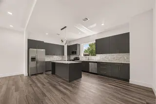 Propiedad en alquiler con 4 habitaciones y 4 baños en Houston