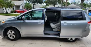 2015 Toyota Sienna LE Minivan